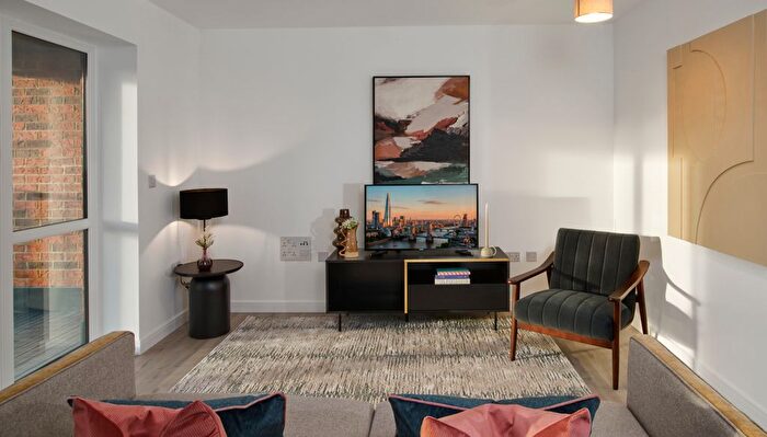 1 Bedroom Flat For Sale In "Blenheim " At Tiltman Avenue, Greenhithe, DA9