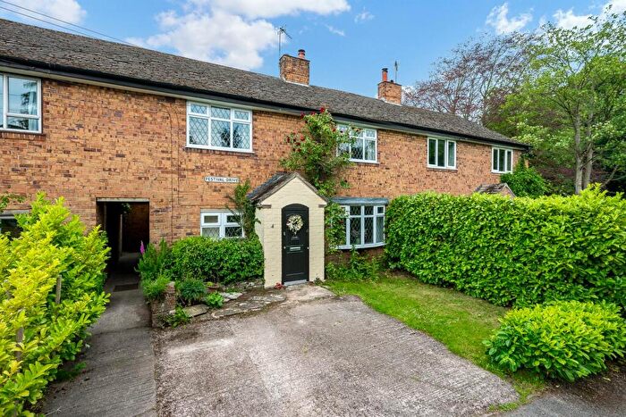 4 Bedroom Mews For Sale In Festival Drive, Over Alderley, SK10