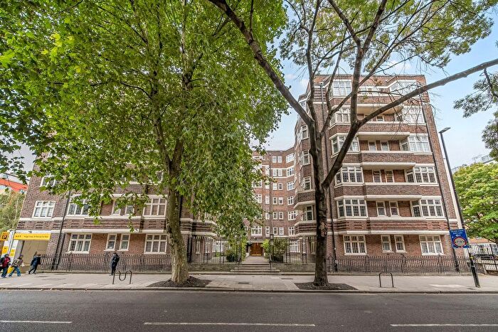 2 Bedroom Flat To Rent In Clare Court, Bloomsbury, London, WC1H