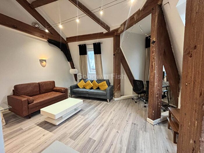 3 Bedroom Duplex To Rent In Princess Street, Manchester, M1