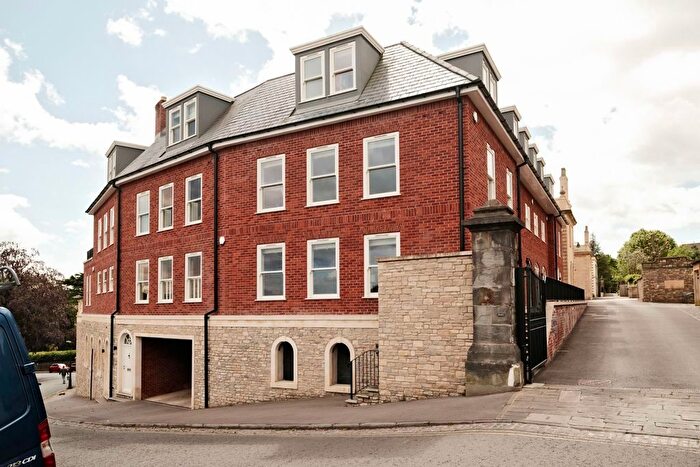 3 Bedroom Town House For Sale In Old School Close, Bristol, BS6
