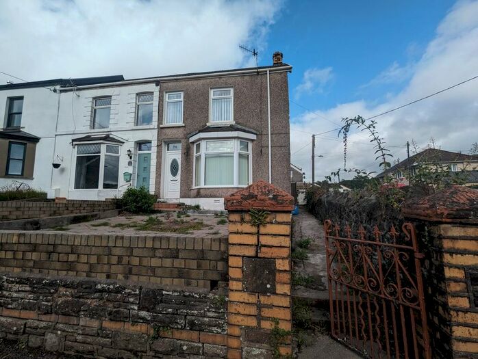 3 Bedroom End Of Terrace House To Rent In Bridgend Road, Maesteg, Bridgend., CF34