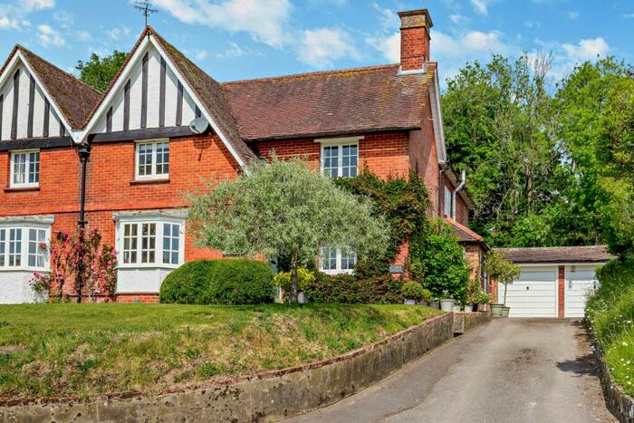 4 Bedroom Semi-Detached House For Sale In Dean Lane, Dean, Sparsholt, Hampshire, SO21