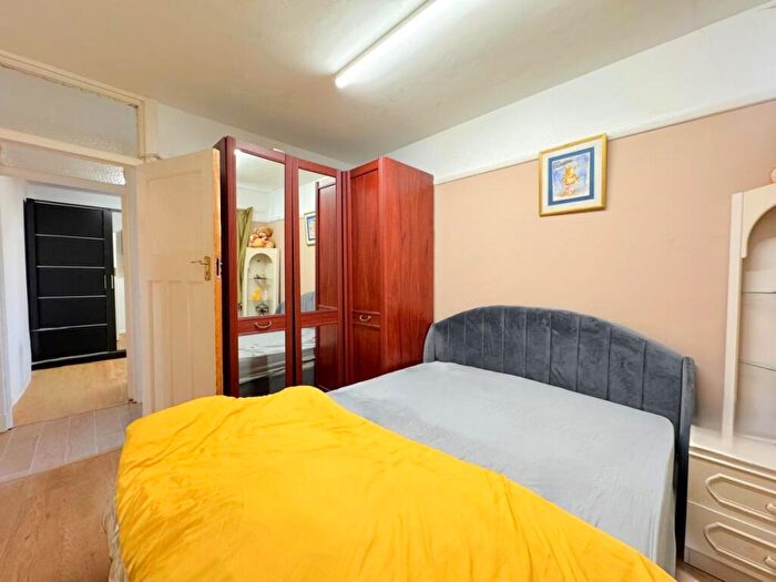 3 Bedroom Flat To Rent In High Mead, Harrow, HA1