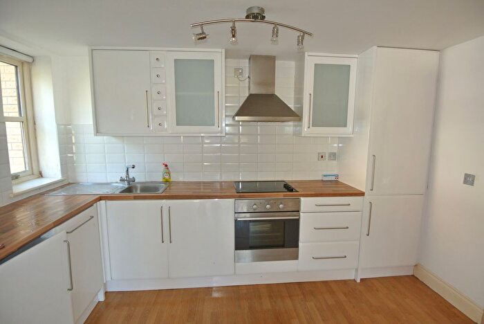 1 Bedroom Flat To Rent In -, Croydon Road, SE20