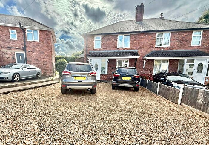 3 Bedroom Semi-Detached House For Sale In Springfield Grove, Sedgley, DY3