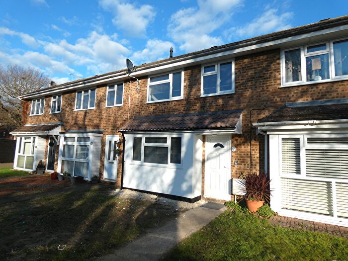 3 Bedroom Property To Rent In Oakfield, Woking, GU21
