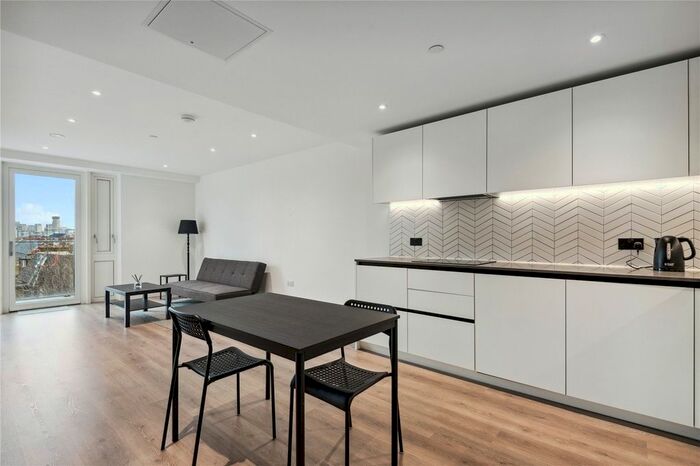 2 Bedroom Flat To Rent In Handley House, Glenthorne Road, London, W6