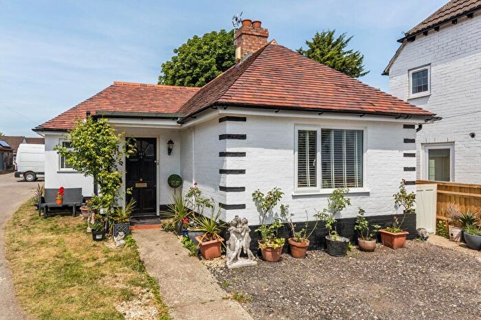 2 Bedroom Detached Bungalow For Sale In Radley Road, Abingdon, OX14