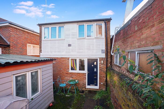 2 Bedroom Detached House To Rent In Longport, Canterbury, CT1