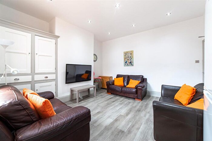 6 Bedroom Terraced House To Rent In £pppw - Osborne Road, Jesmond, NE2