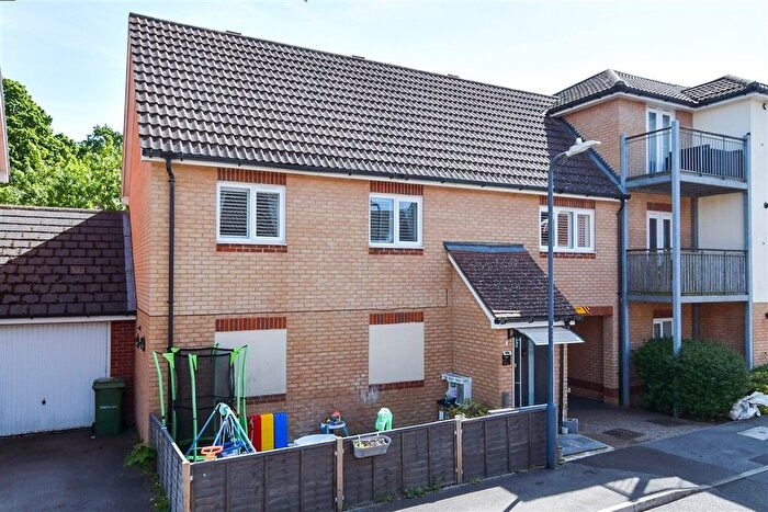 2 Bedroom Coach House For Sale In Thomas Rider Way, Boughton Monchelsea, Kent, ME17