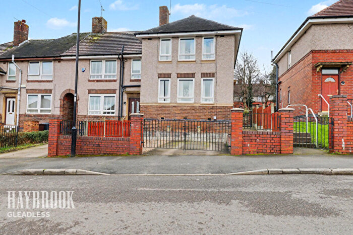 3 Bedroom End Of Terrace House For Sale In Framlingham Place, Sheffield, S2