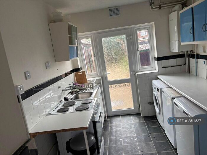 3 Bedroom End Of Terrace House To Rent In Sunnybank Avenue, Coventry, CV3
