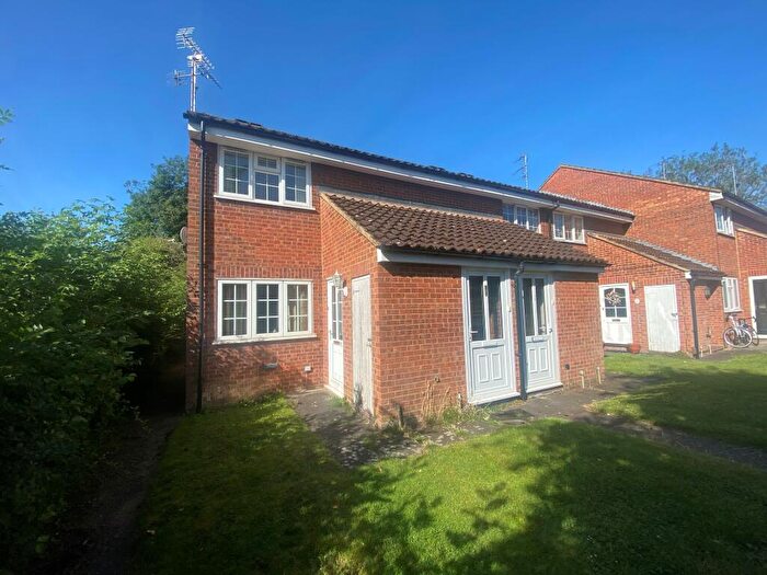 1 Bedroom Maisonette To Rent In St Bedes Gardens, Cambridge, CB1