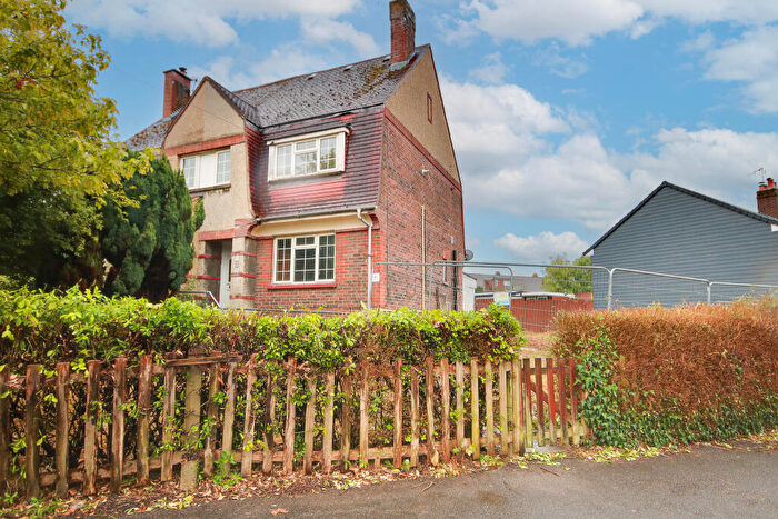2 Bedroom Semi-Detached House For Sale In Merryoak! No Forward Chain! Project House!, SO19