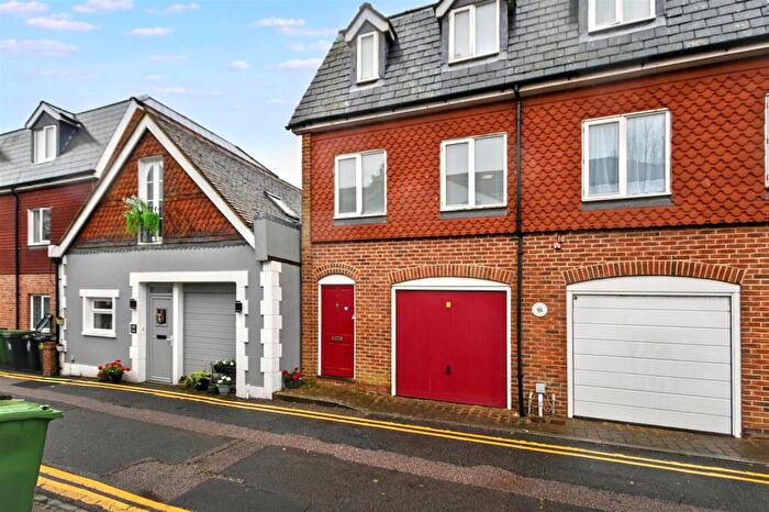 3 Bedroom Town House For Sale In Lushington Lane, Eastbourne, BN21