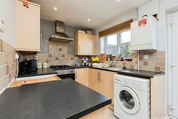 2 Bedroom End Of Terrace House For Sale In Brendon Grove, Bingham, Nottingham, Nottinghamshire, NG13