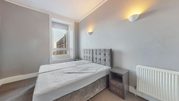 2 Bedroom Flat To Rent In /, Duke Street, Denistoun, G31