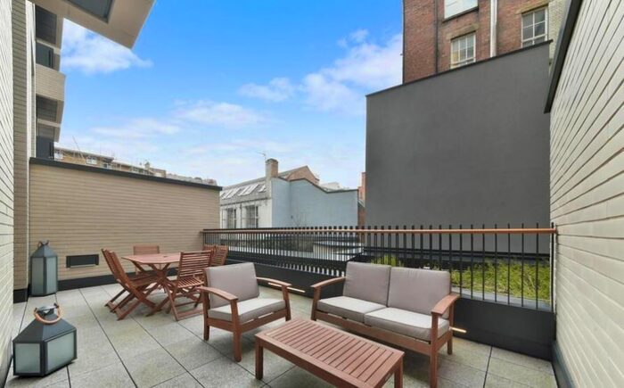 1 Bedroom Flat To Rent In Rathbone Place, London, W1T