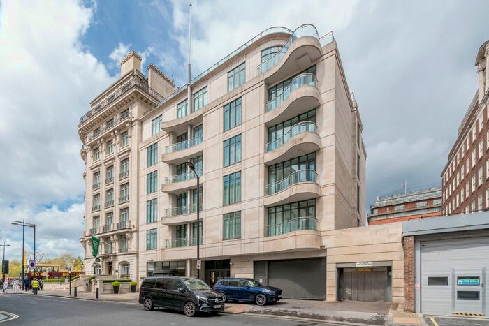 2 Bedroom Penthouse To Rent In North Row, Mayfair, W1K