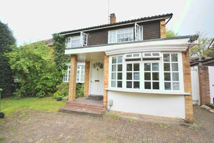 3 Bedroom Terraced House To Rent In Paynesfield Road, Bushey Heath, WD23