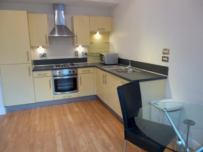 1 Bedroom Apartment To Rent In Essex House, B2