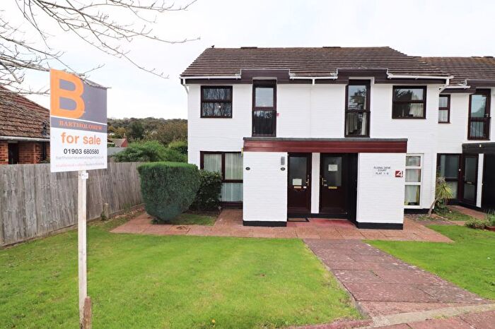 1 Bedroom Flat For Sale In Wantley Road, Findon Valley, Worthing, BN14