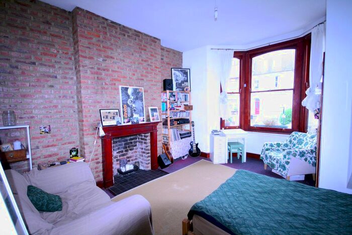 2 Bedroom Flat To Rent In Dalmeny Road, Tufnell Park, N7