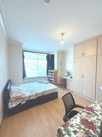 1 Bedroom Flat To Rent In Bulstrode Avenue, Hounslow Central, TW3