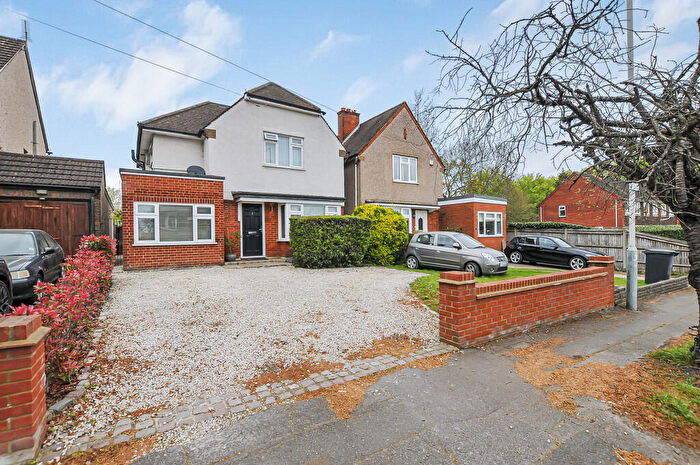 4 Bedroom Detached House For Sale In Breakspear Road, Ruislip, HA4