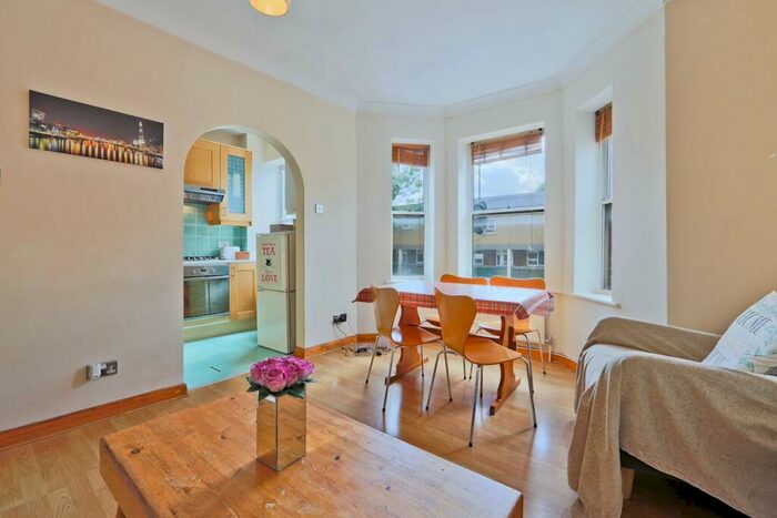 2 Bedroom Apartment To Rent In Camden Street, Camden, London, NW1