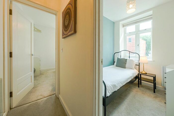 2 Bedroom Flat For Sale In Champion Court, Champion Square, Bristol, BS2