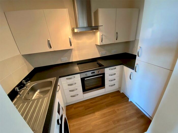 Flat To Rent In Whitefriargate, Whitefriargate, Hull, East Yorkshire, HU1