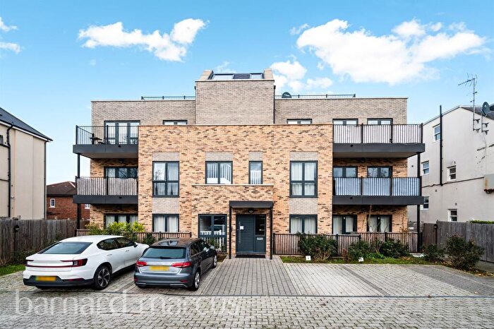 2 Bedroom Flat For Sale In Enmore Road, London, SE25