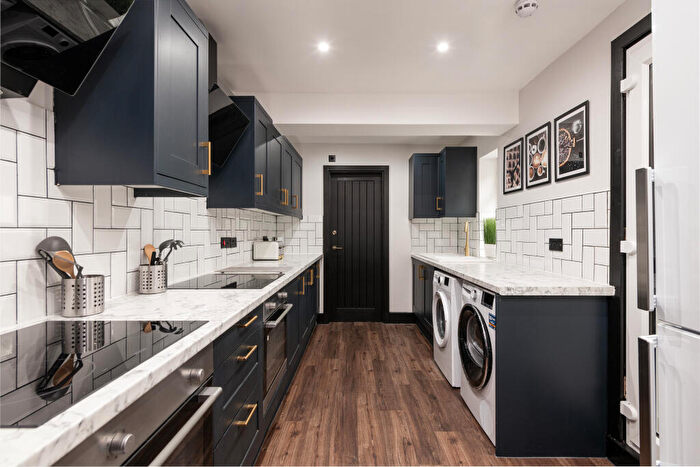 1 Bedroom End Of Terrace House To Rent In Beresford Road, Kent, Gillingham, ME7