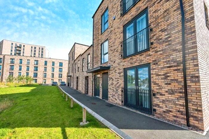 2 Bedroom Flat For Sale In Eden Avenue, Balsall Heath, Birmingham, West Midlands, B12