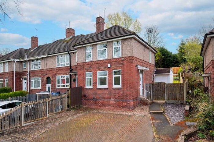 3 Bedroom Semi-Detached House To Rent In Ecclesfield Road, Sheffield, S5