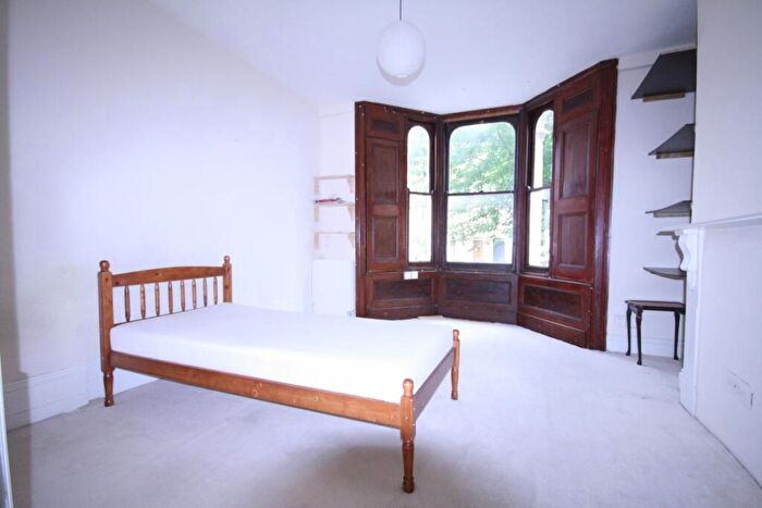 1 Bedroom Flat To Rent In Rushmore Road, Clapton, E5