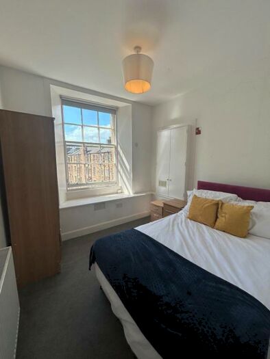 5 Bedroom Flat To Rent In Hillside Street, Hillside, Edinburgh, EH7