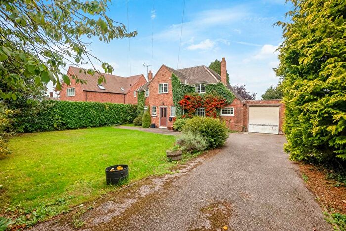 3 Bedroom Detached House For Sale In Moss Lane, Newbold-on-Stour, CV37