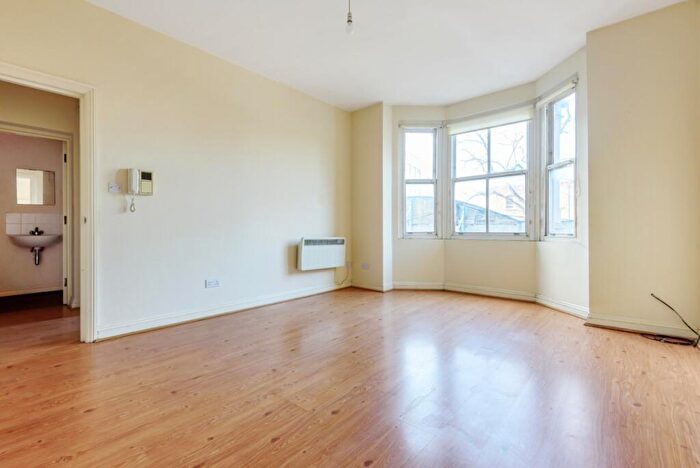 Flat To Rent In Rushey Green London, SE6