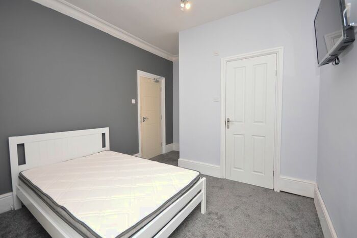 1 Bedroom Property To Rent In St. Peters Avenue, Kettering, NN16