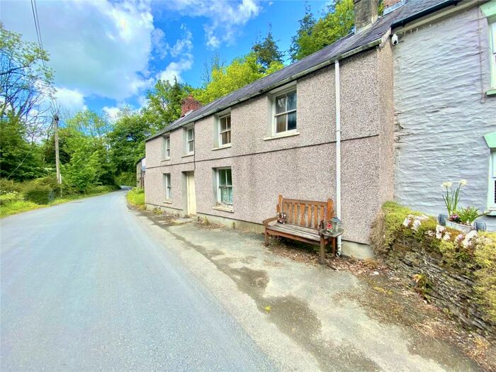3 Bedroom Semi-Detached House For Sale In Cwmcych, Newcastle Emlyn, Carmarthenshire, SA38