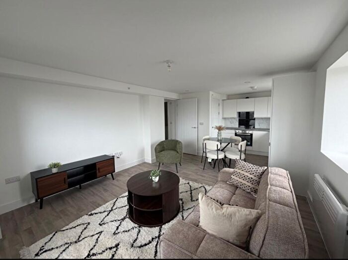 1 Bedroom Apartment To Rent In The Lighthouse, L20