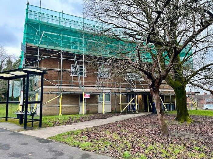 3 Bedroom Apartment For Sale In Wain-a-Long Road, Salisbury, Wiltshire, SP1