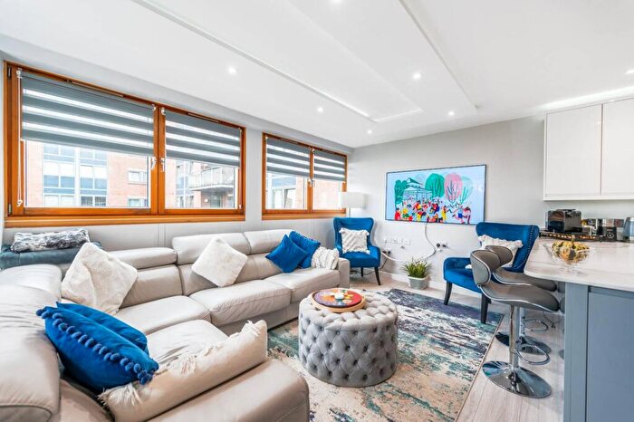 2 Bedroom Flat To Rent In Donnington Road, Willesden, London, NW10