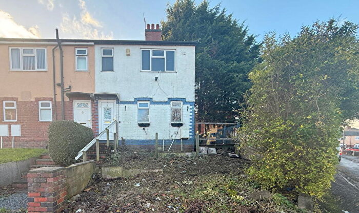 3 Bedroom Semi-Detached House For Sale In Turney Road, Stourbridge, West Midlands, DY8