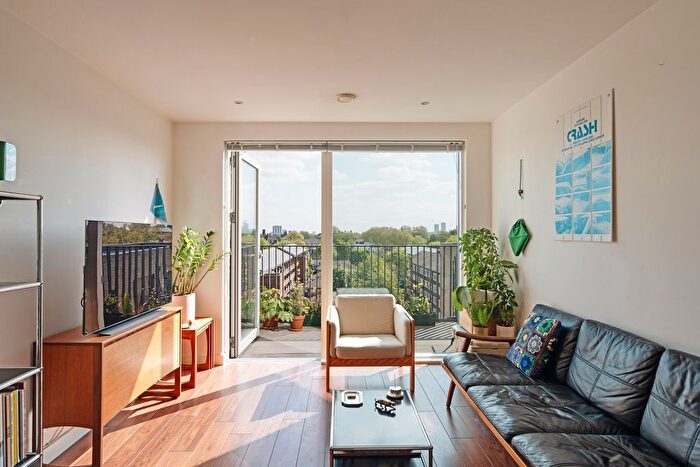 1 Bedroom Flat For Sale In Atkins Square Ii, London, E8