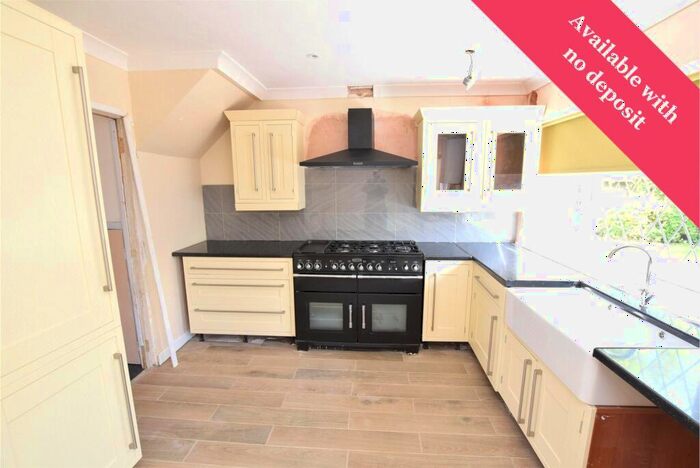 5 Bedroom Semi-Detached House To Rent In Moray Way, Romford, Havering, RM1